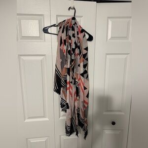 Geometric Patterned Scarf